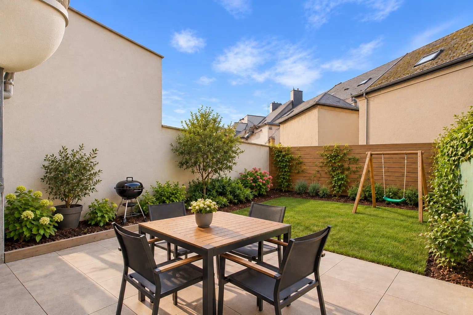 Maison à rénover avec jardin (2/6)