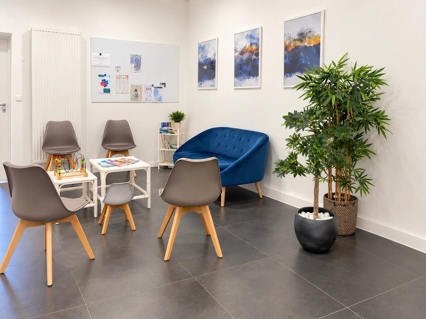 À LOUER – CABINET PROFESSIONNEL AU SEIN D’UN CENTRE PARAMÉDICAL À BETTEMBOURG (2/3)