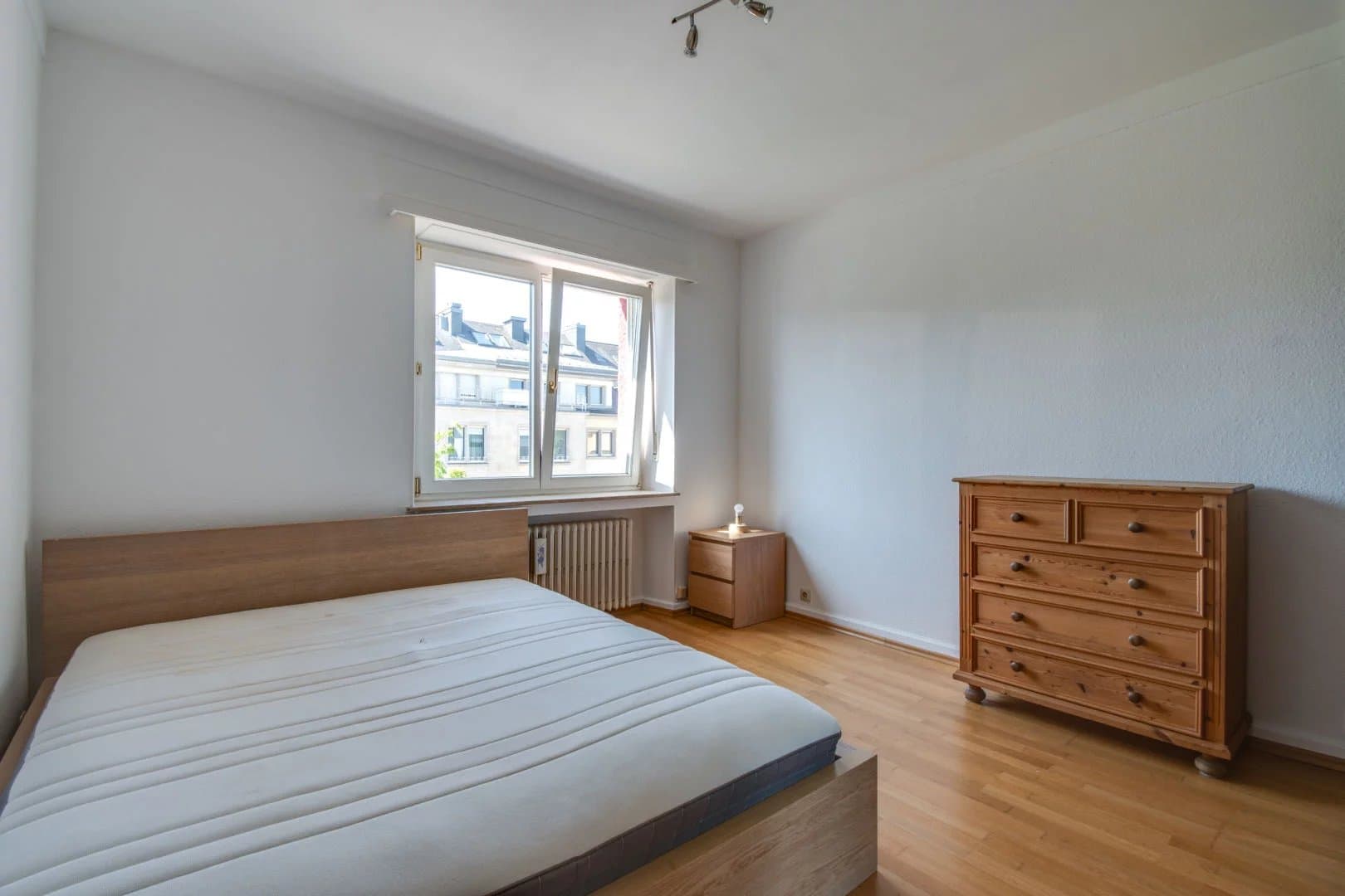 Chambre - Luxembourg-Limpertsberg (2/6)