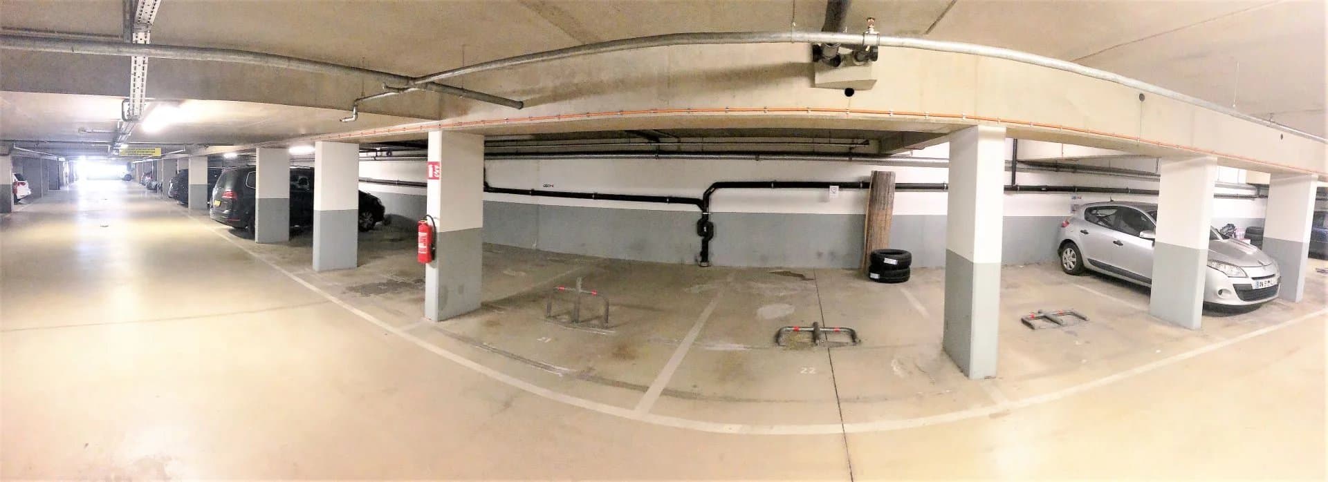 Parking - Luxembourg-Kirchberg (2/3)