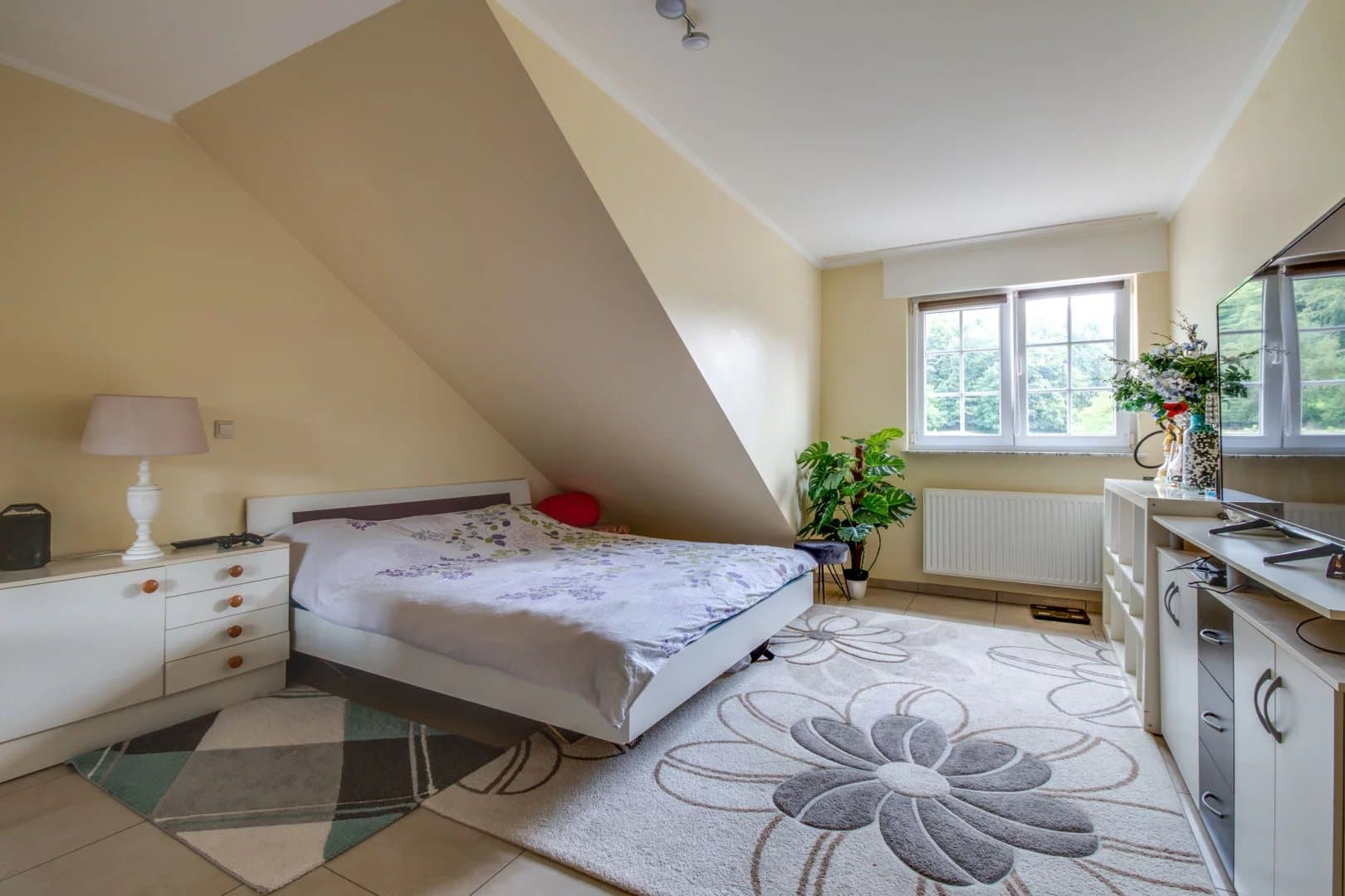 Appartement meublé - Tetange (2/6)